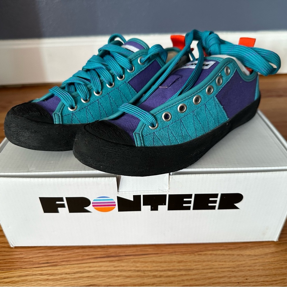 Fronteer women’s climbing inspired shoes
